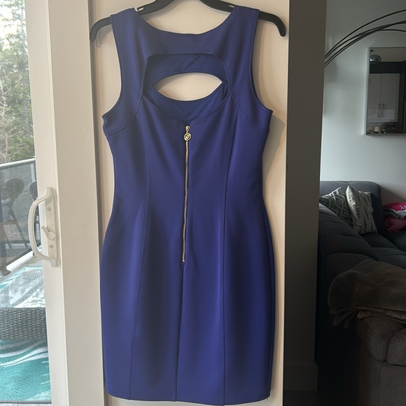 Beautiful Guess Dress - Picture 3 of 5